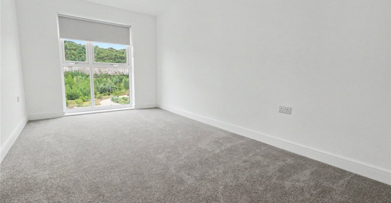 2 bedroom property to rent in Alkerden | Robinson Michael & Jackson