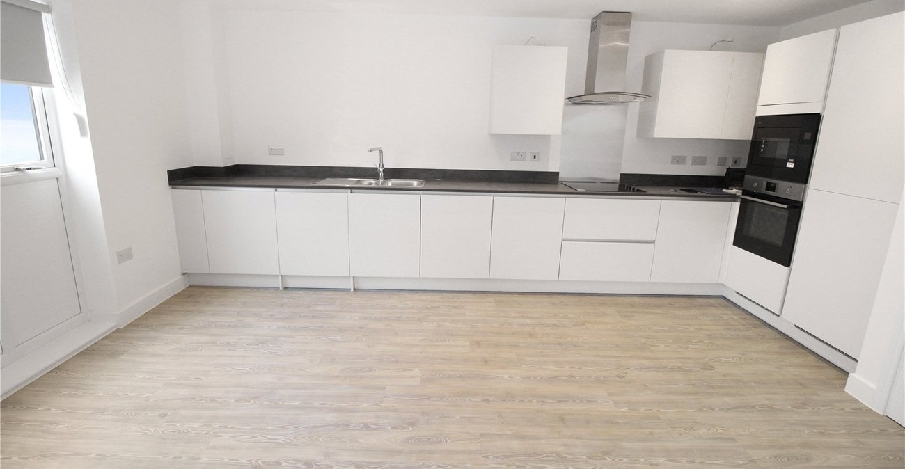 2 bedroom property to rent in Alkerden | Robinson Michael & Jackson