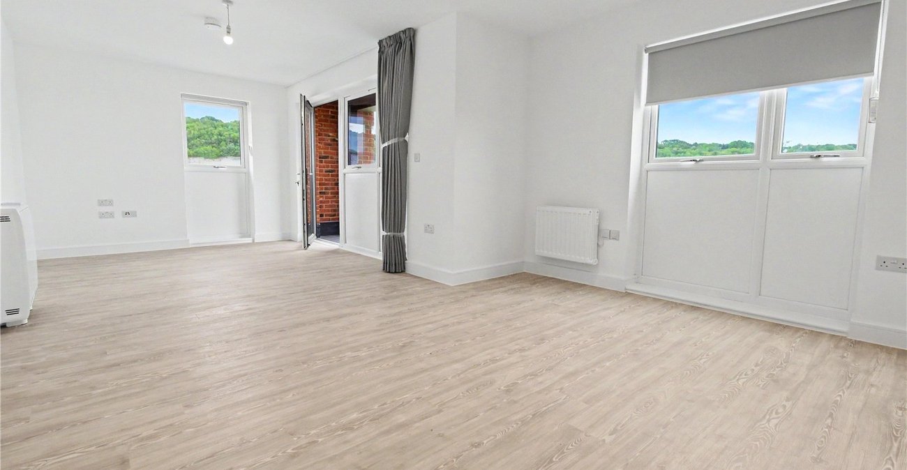 2 bedroom property to rent in Alkerden | Robinson Michael & Jackson