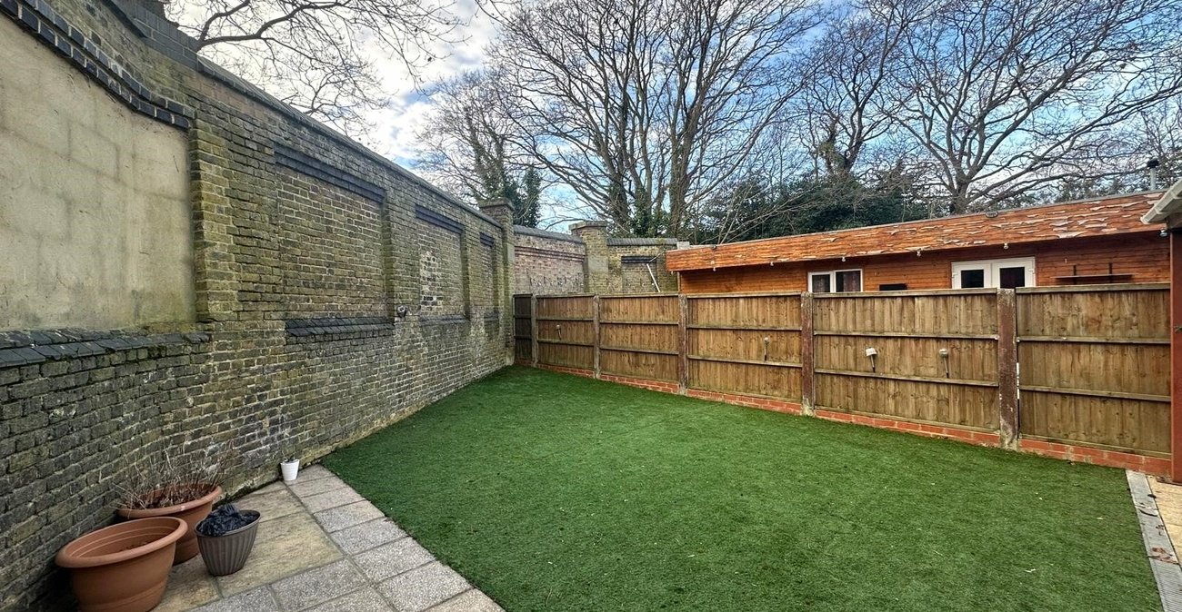 3 bedroom house to rent in London | 