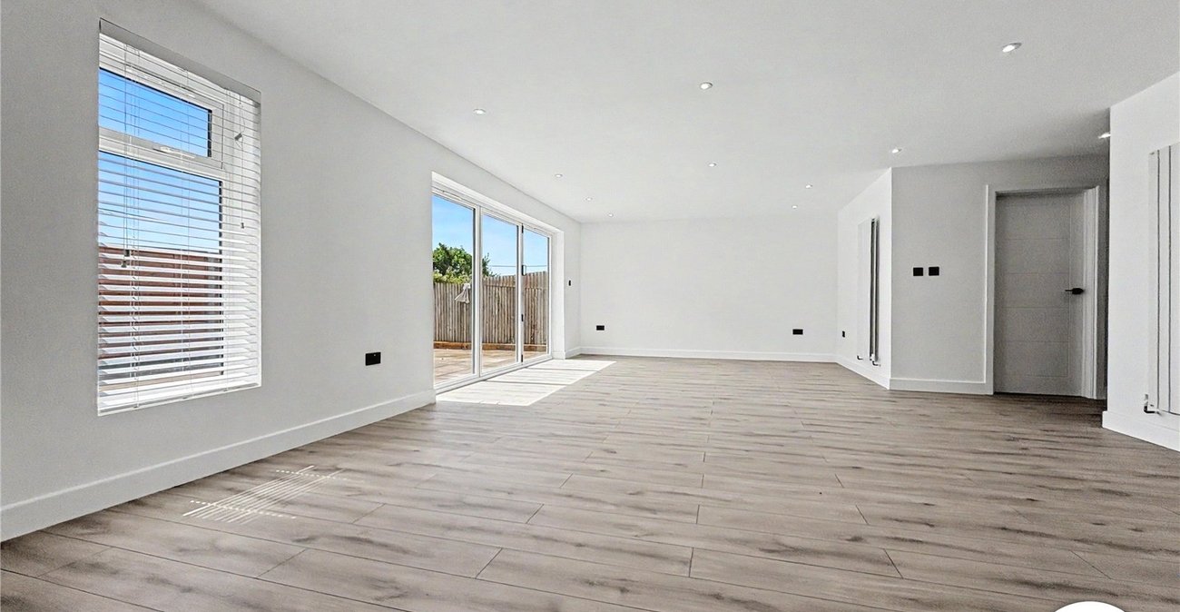 5 bedroom house to rent in Cuxton | Robinson Michael & Jackson