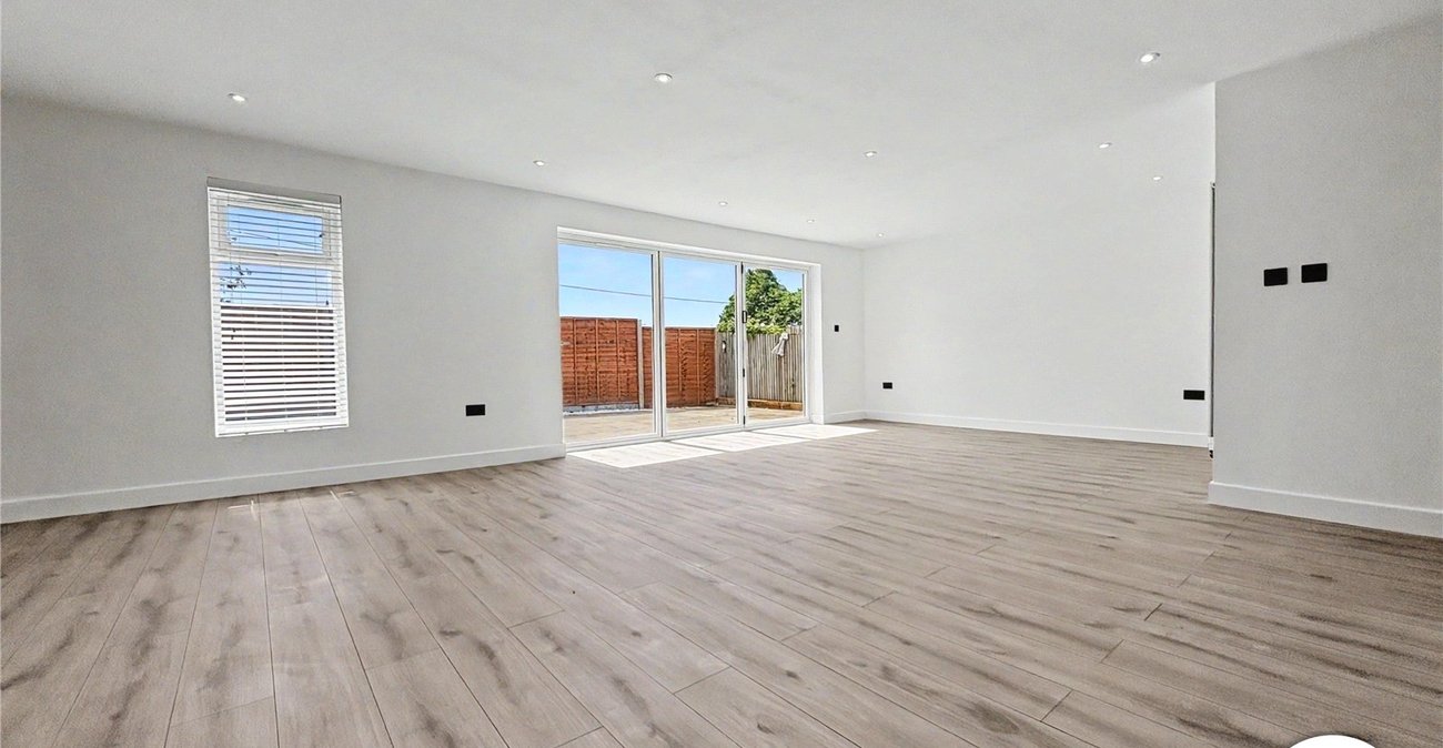 5 bedroom house to rent in Cuxton | Robinson Michael & Jackson