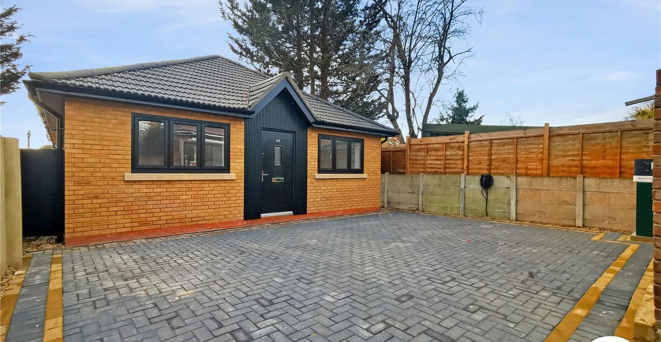 2 bedroom bungalow to rent in Bexleyheath | Robinson Jackson