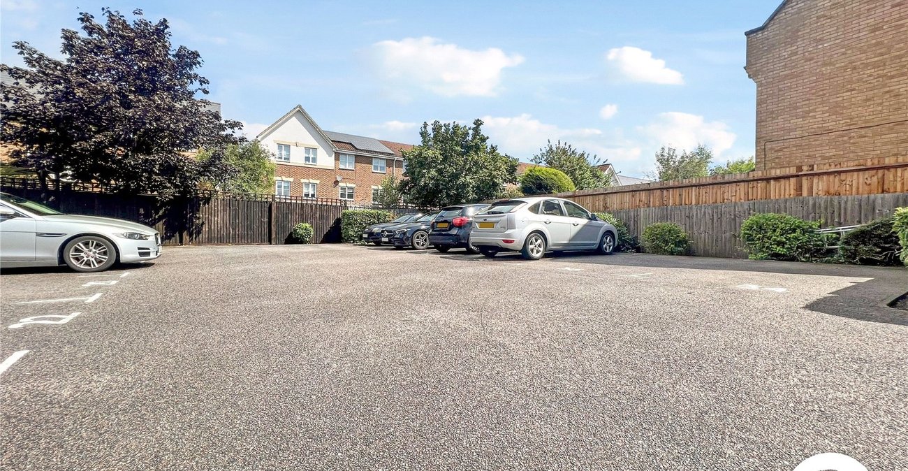 2 bedroom property to rent in Dartford | Robinson Jackson