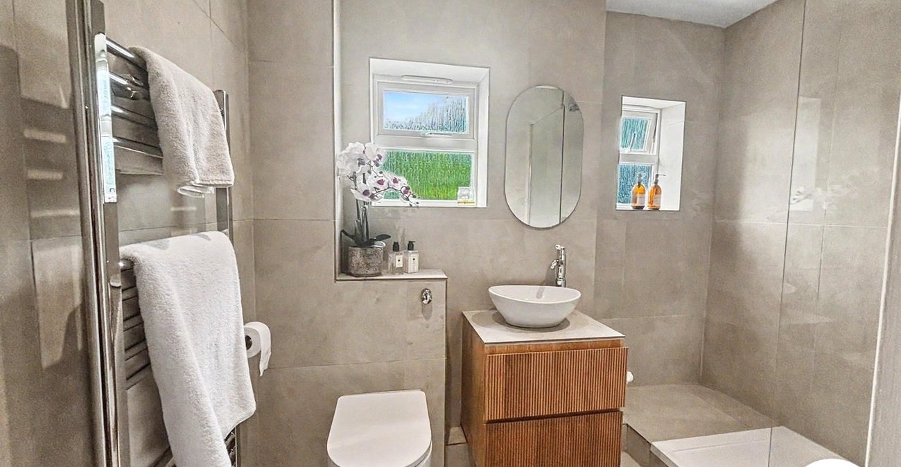 2 bedroom property to rent in Dartford | Robinson Jackson