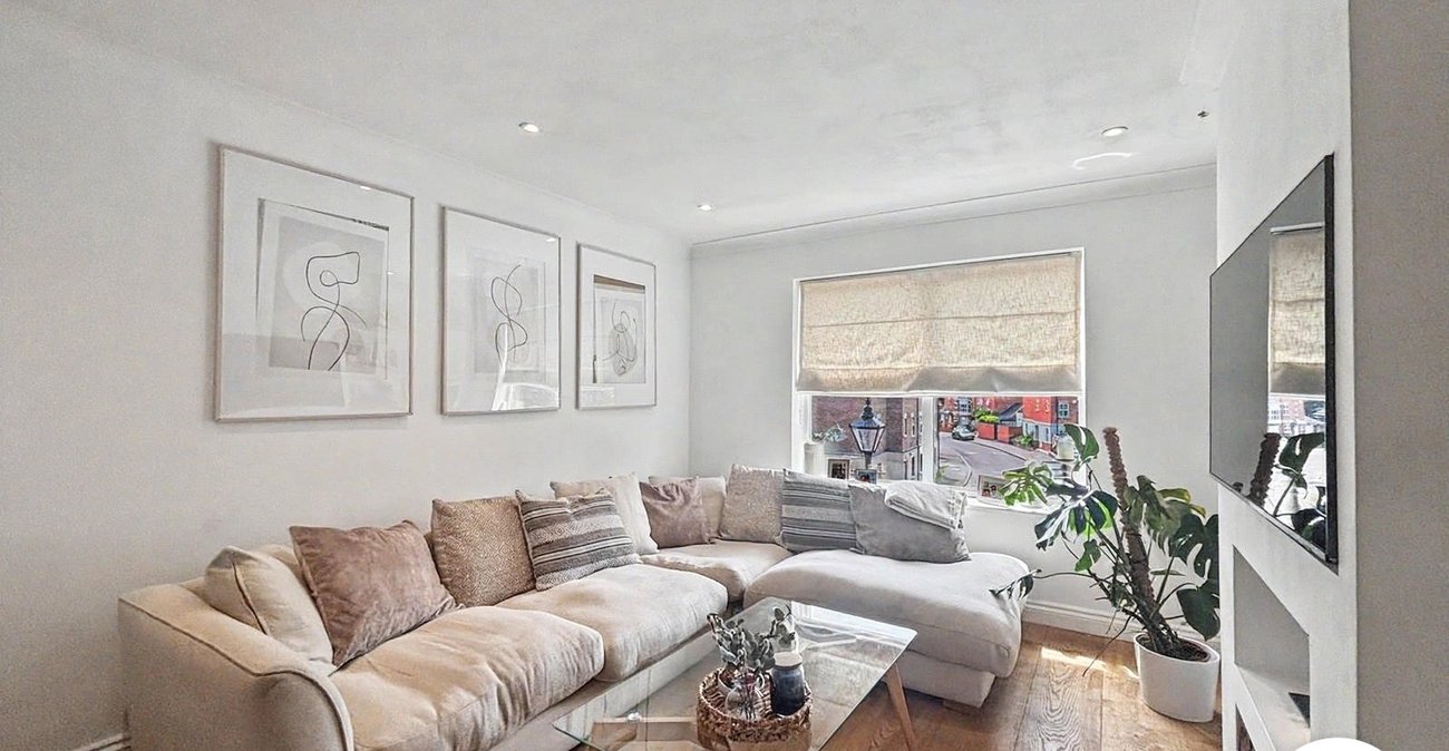 2 bedroom property to rent in Dartford | Robinson Jackson
