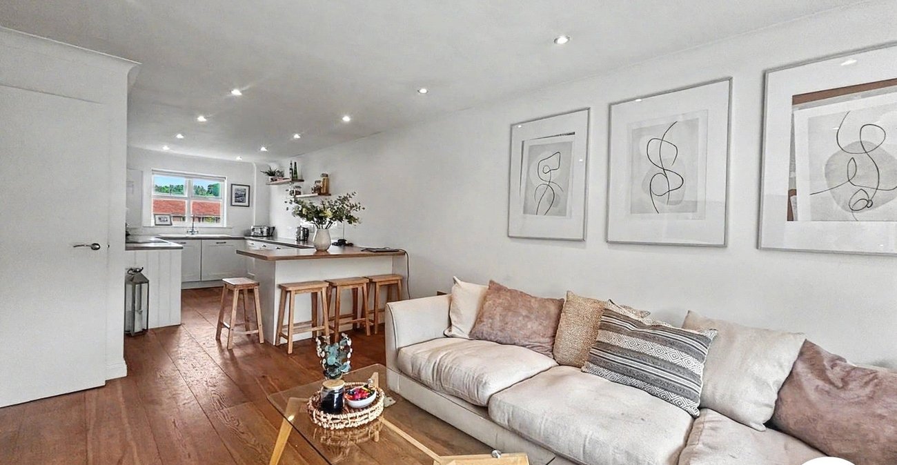 2 bedroom property to rent in Dartford | Robinson Jackson