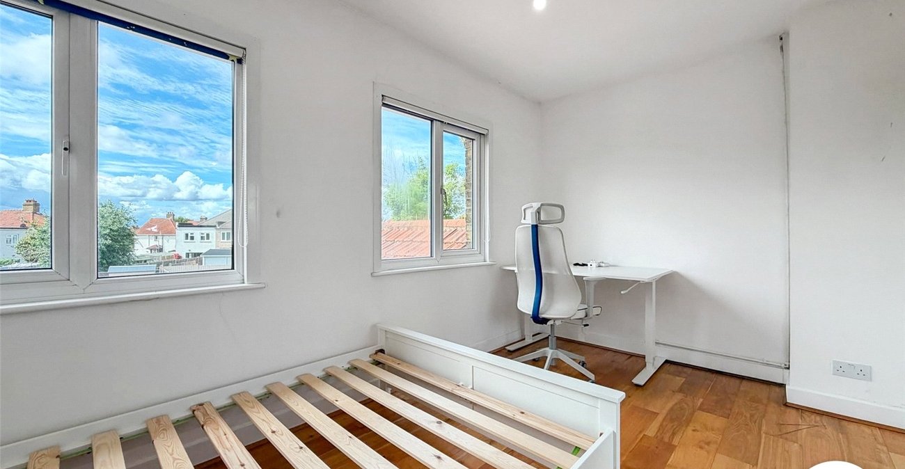 2 bedroom house to rent in Welling | 