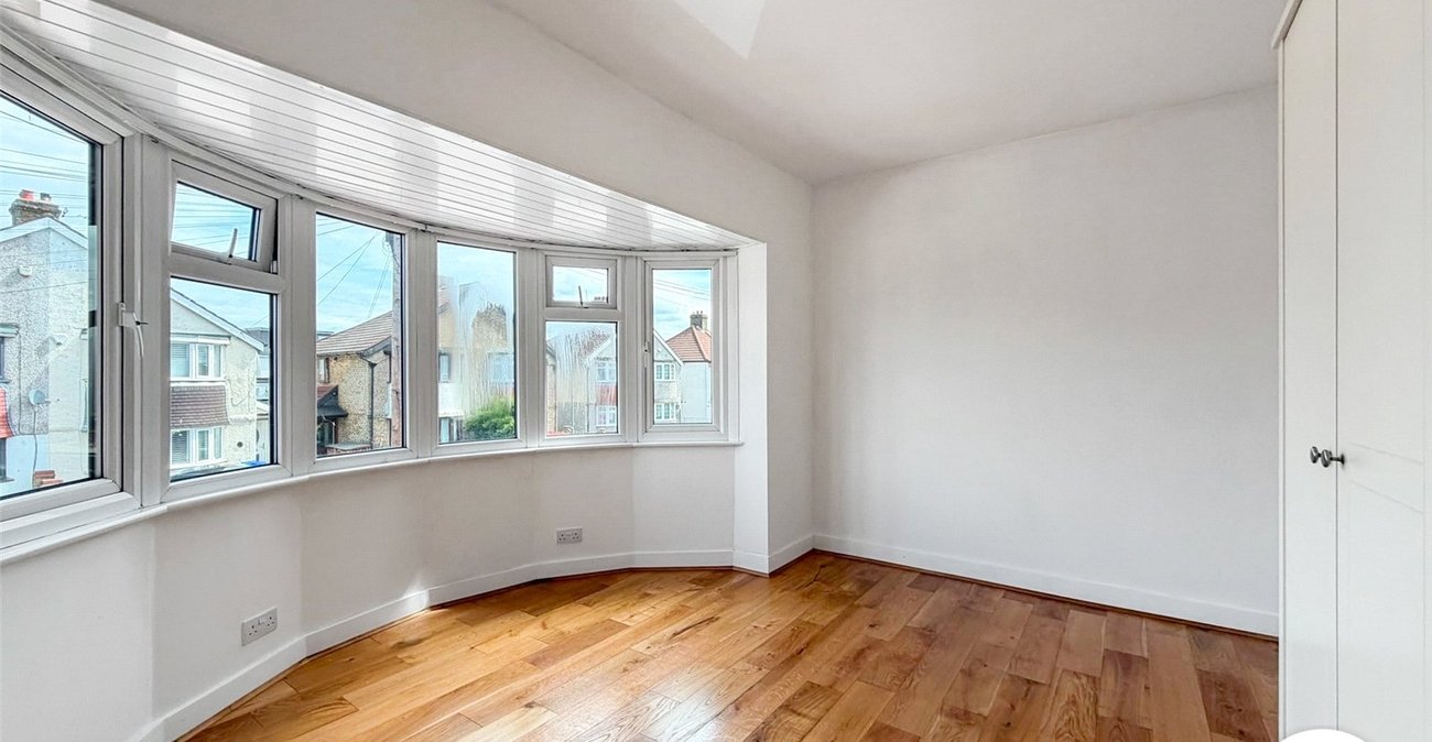 2 bedroom house to rent in Welling | 