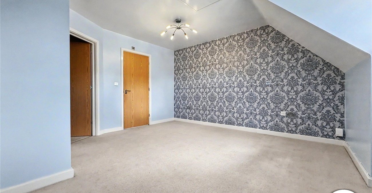 4 bedroom house to rent in Wainscott | Robinson Michael & Jackson