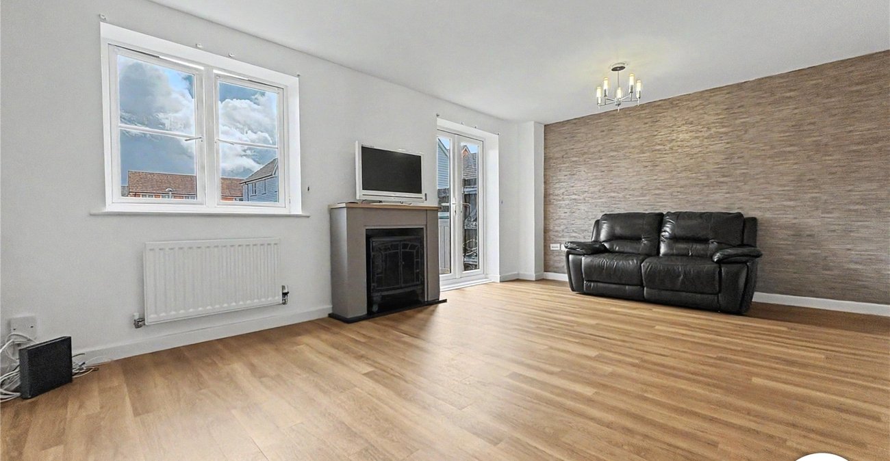 4 bedroom house to rent in Wainscott | Robinson Michael & Jackson