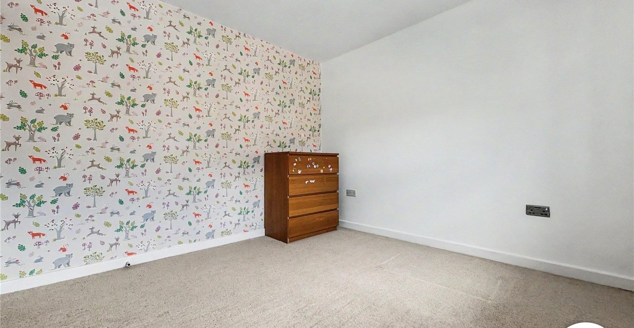 4 bedroom house to rent in Wainscott | Robinson Michael & Jackson