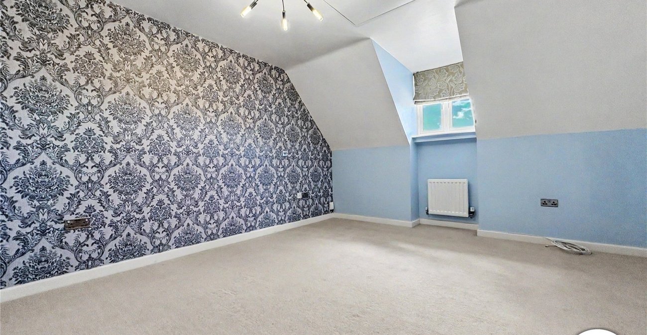 4 bedroom house to rent in Wainscott | Robinson Michael & Jackson