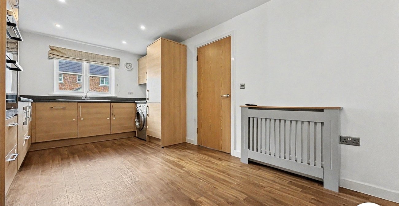 4 bedroom house to rent in Wainscott | Robinson Michael & Jackson