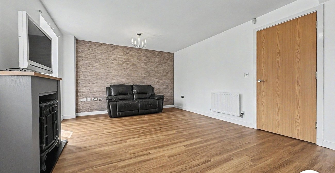 4 bedroom house to rent in Wainscott | Robinson Michael & Jackson