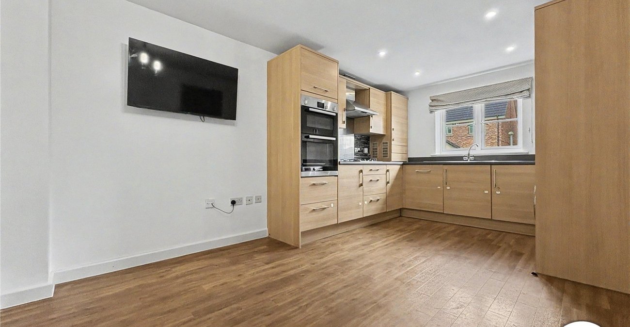 4 bedroom house to rent in Wainscott | Robinson Michael & Jackson