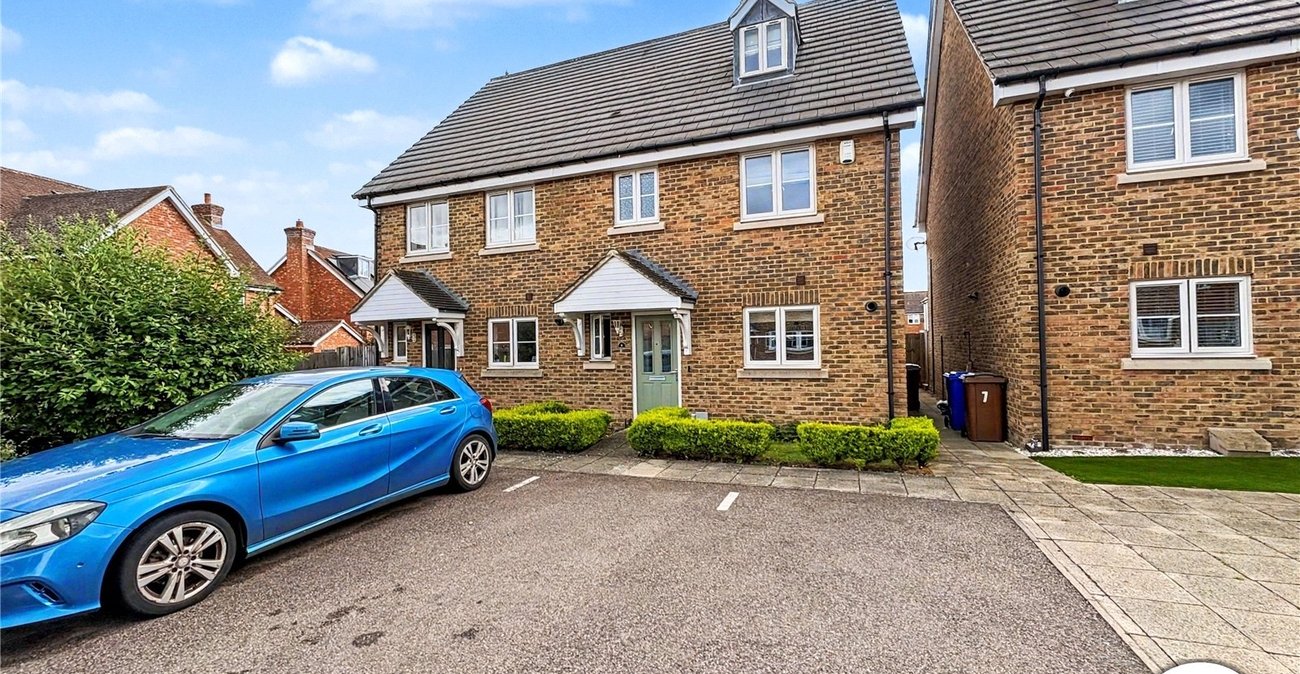 4 bedroom house to rent in Wainscott | Robinson Michael & Jackson