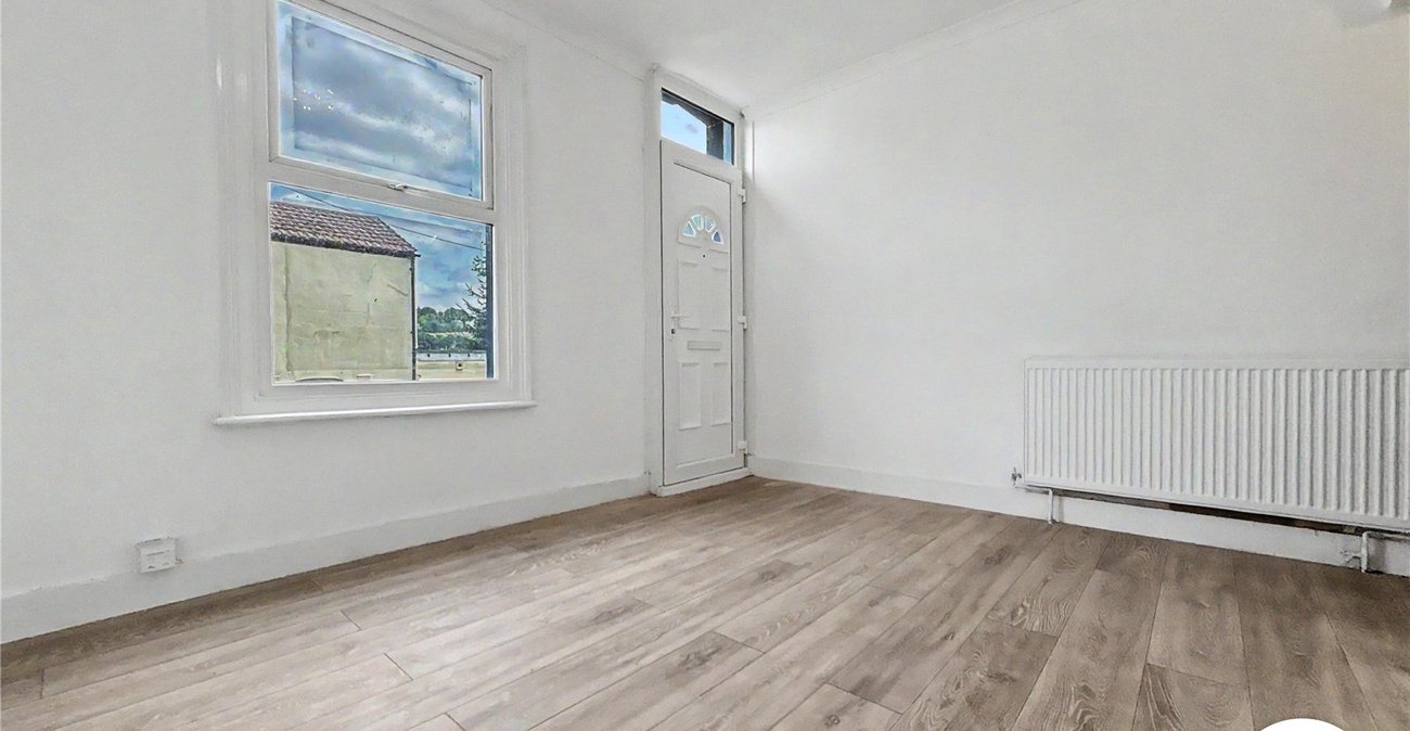 2 bedroom house to rent in Chatham | Robinson Michael & Jackson