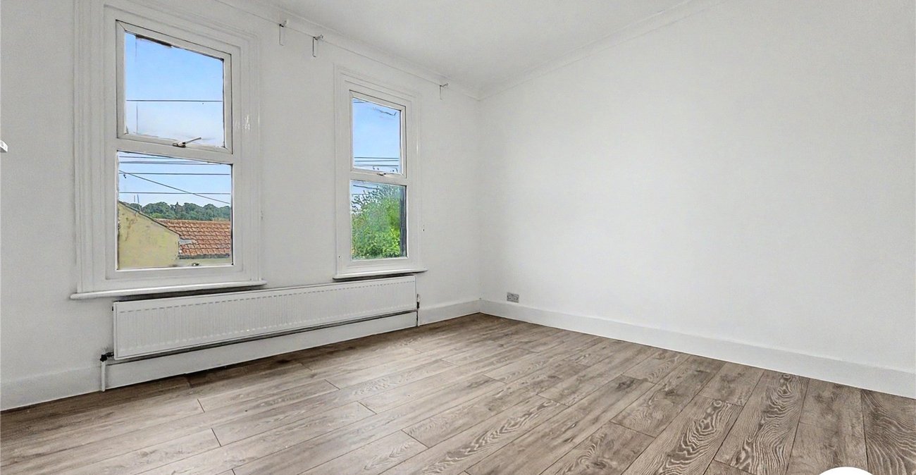2 bedroom house to rent in Chatham | Robinson Michael & Jackson