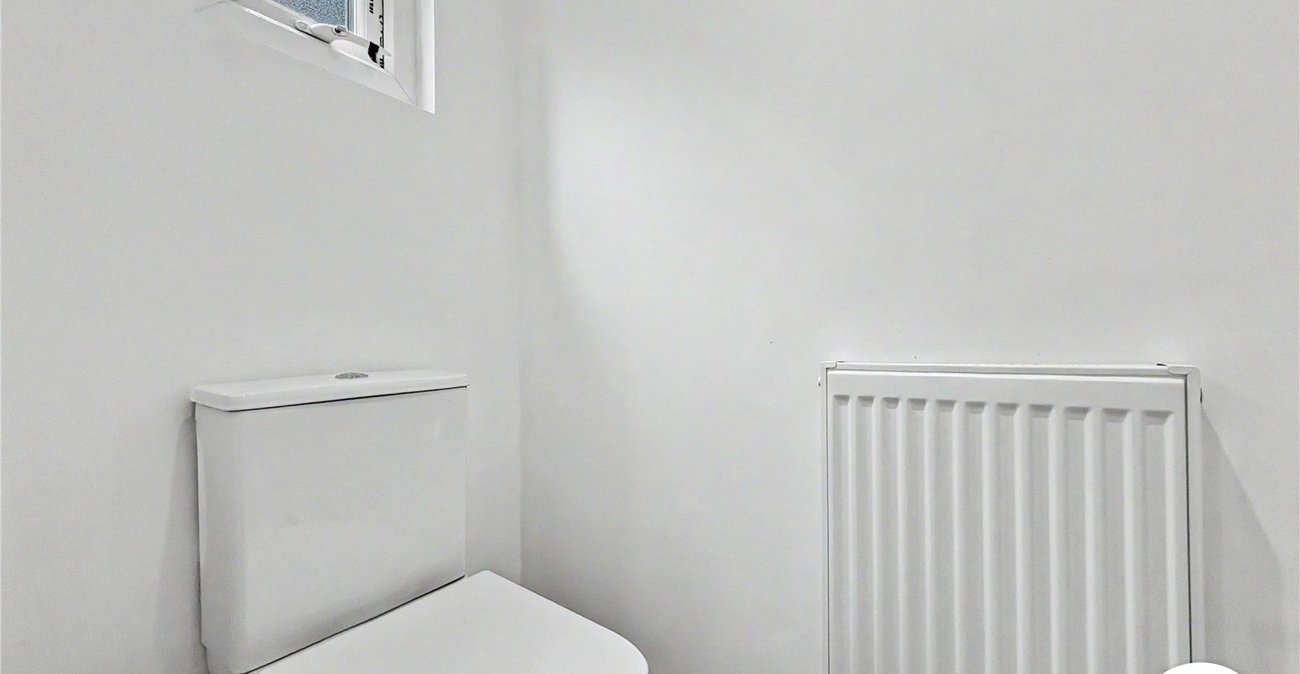 2 bedroom house to rent in Chatham | Robinson Michael & Jackson