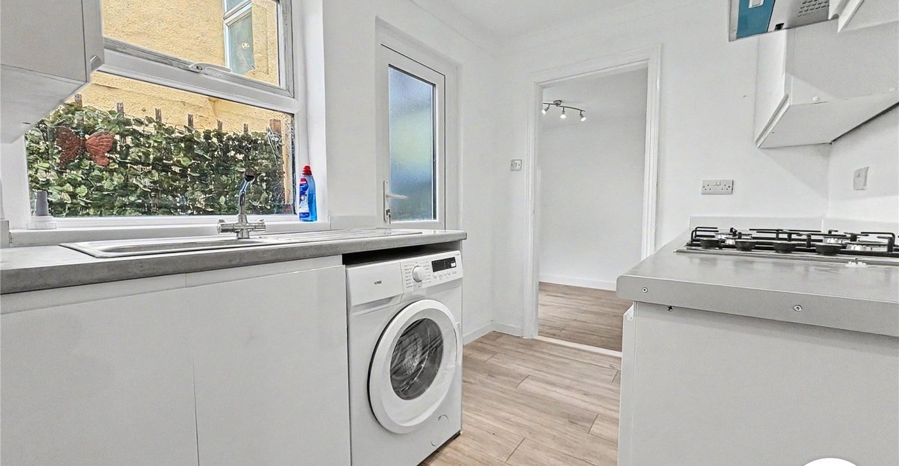 2 bedroom house to rent in Chatham | Robinson Michael & Jackson