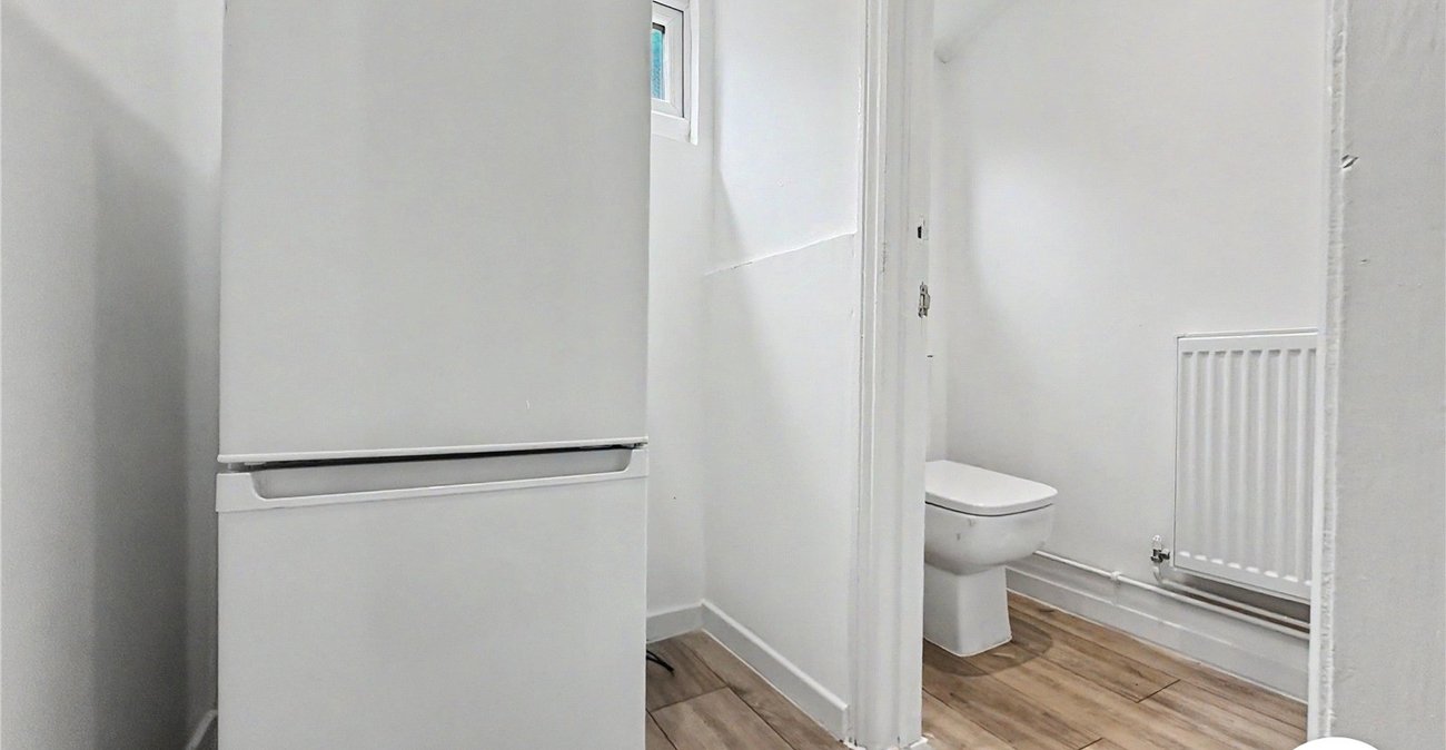 2 bedroom house to rent in Chatham | Robinson Michael & Jackson