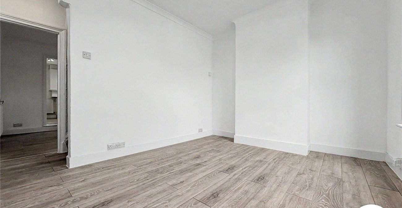 2 bedroom house to rent in Chatham | Robinson Michael & Jackson