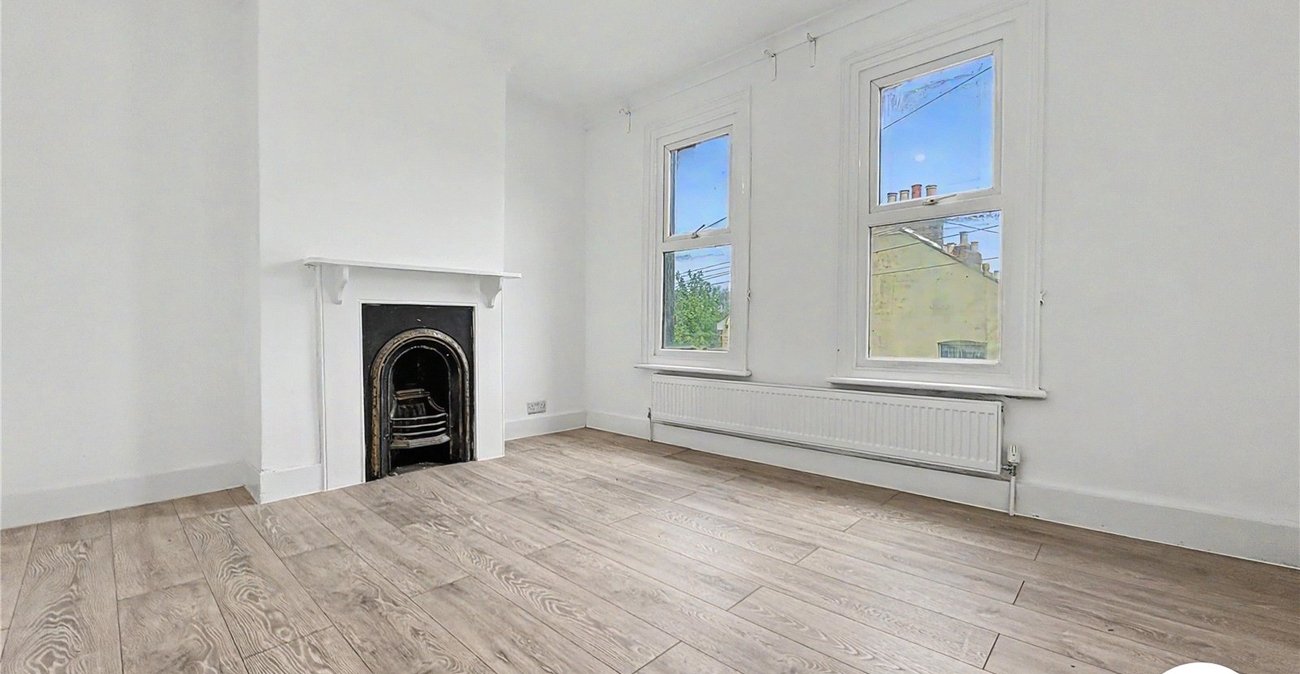2 bedroom house to rent in Chatham | Robinson Michael & Jackson