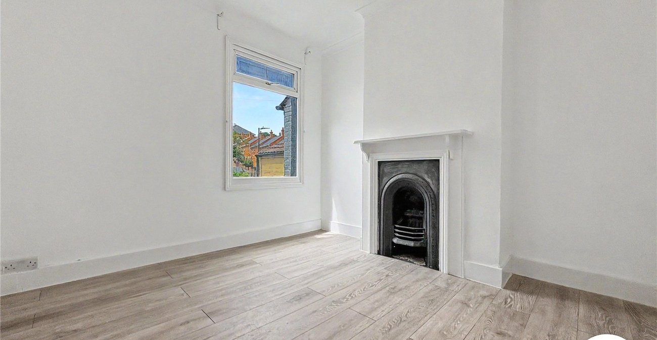 2 bedroom house to rent in Chatham | Robinson Michael & Jackson