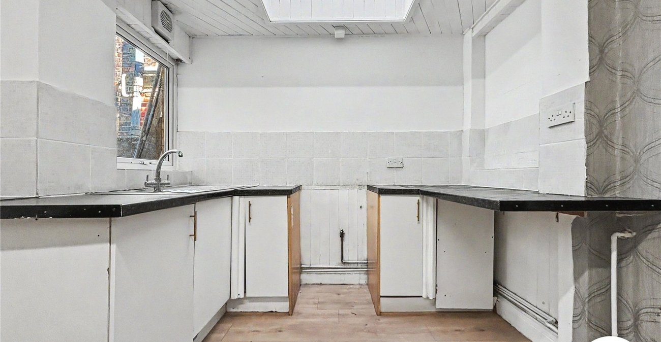 3 bedroom house to rent in Gillingham | Robinson Michael & Jackson