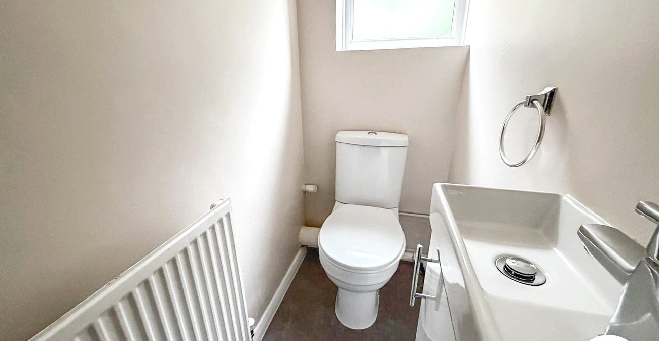 3 bedroom house to rent in Chatham | Robinson Michael & Jackson