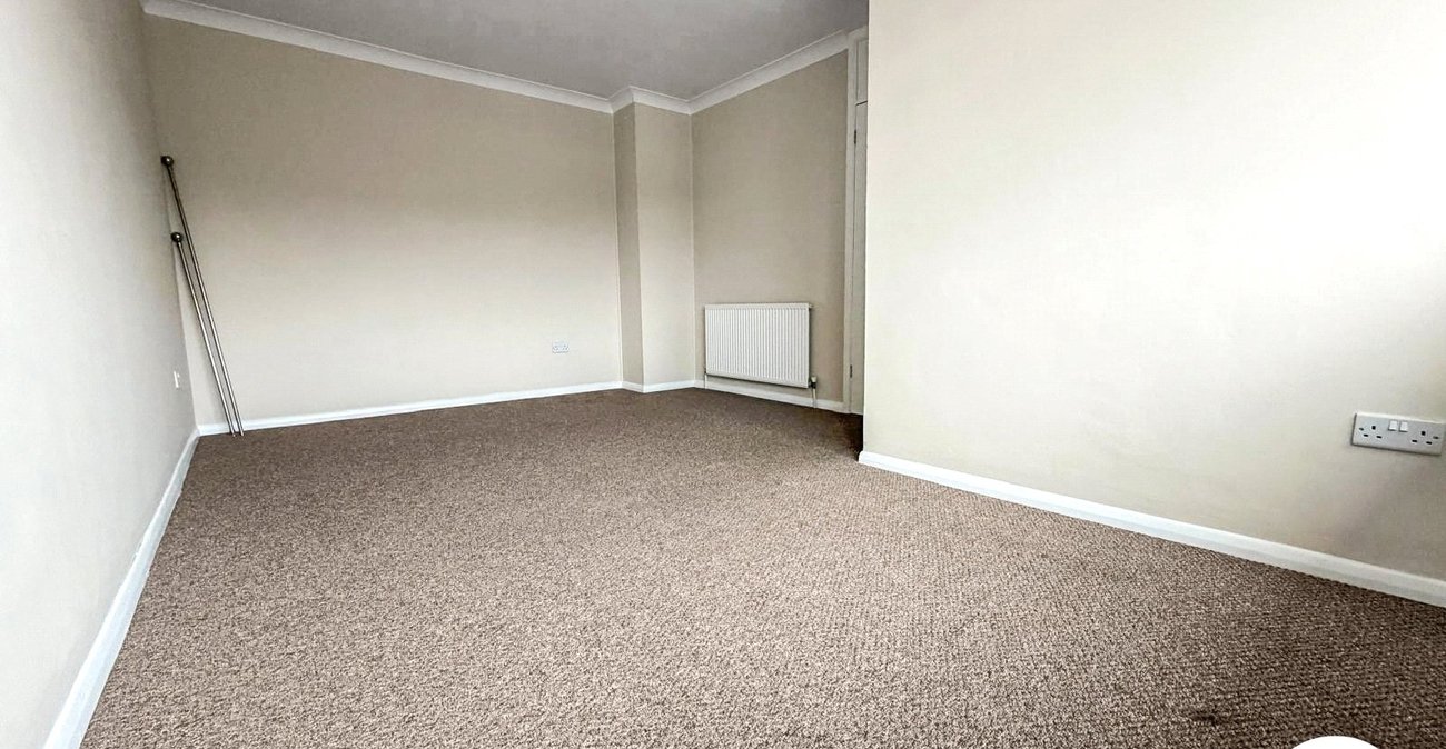 3 bedroom house to rent in Chatham | Robinson Michael & Jackson