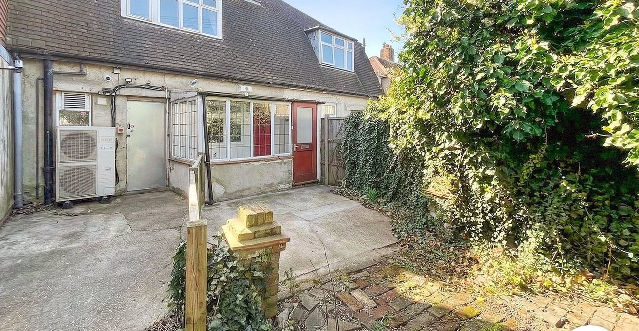 2 bedroom property to rent in Dartford | Robinson Jackson