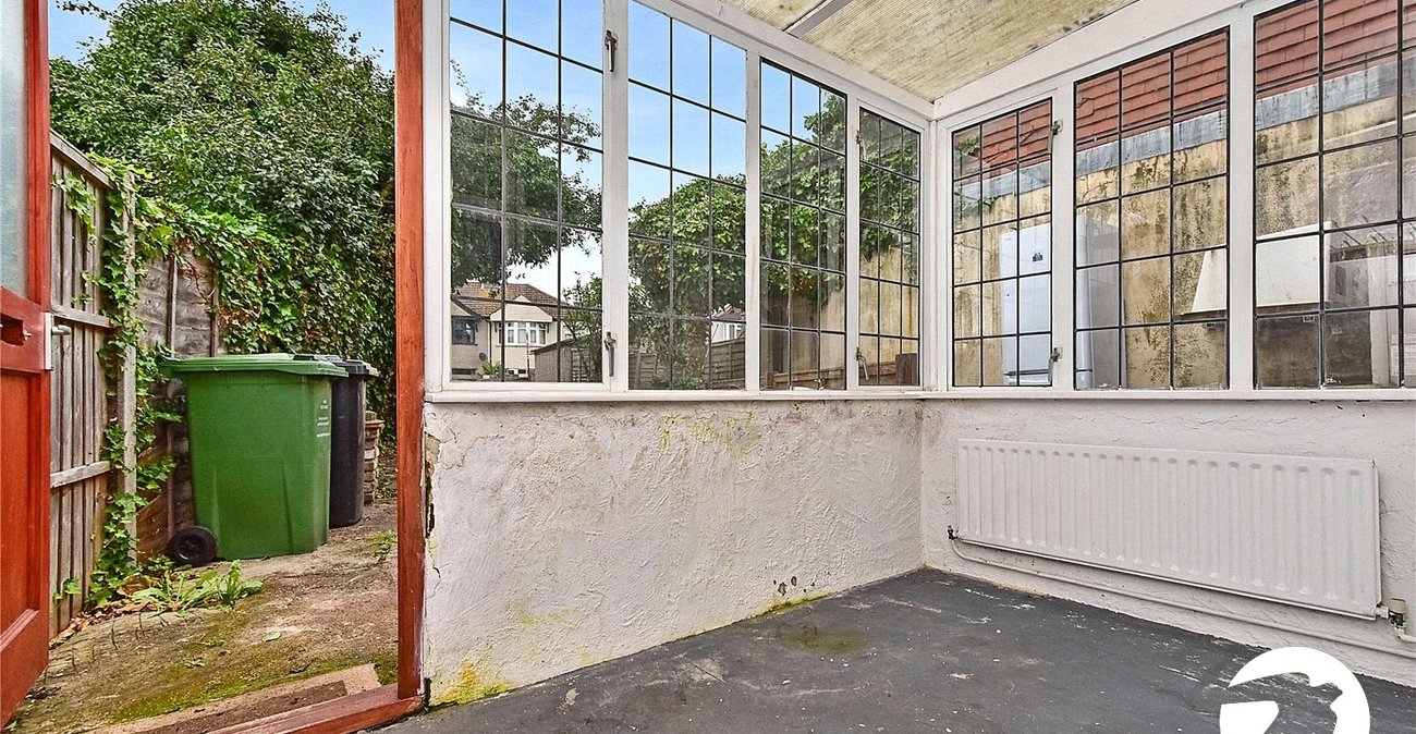 2 bedroom property to rent in Dartford | Robinson Jackson