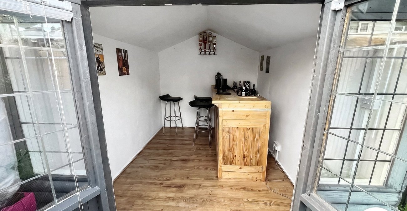 3 bedroom house to rent in Dartford | Robinson Jackson