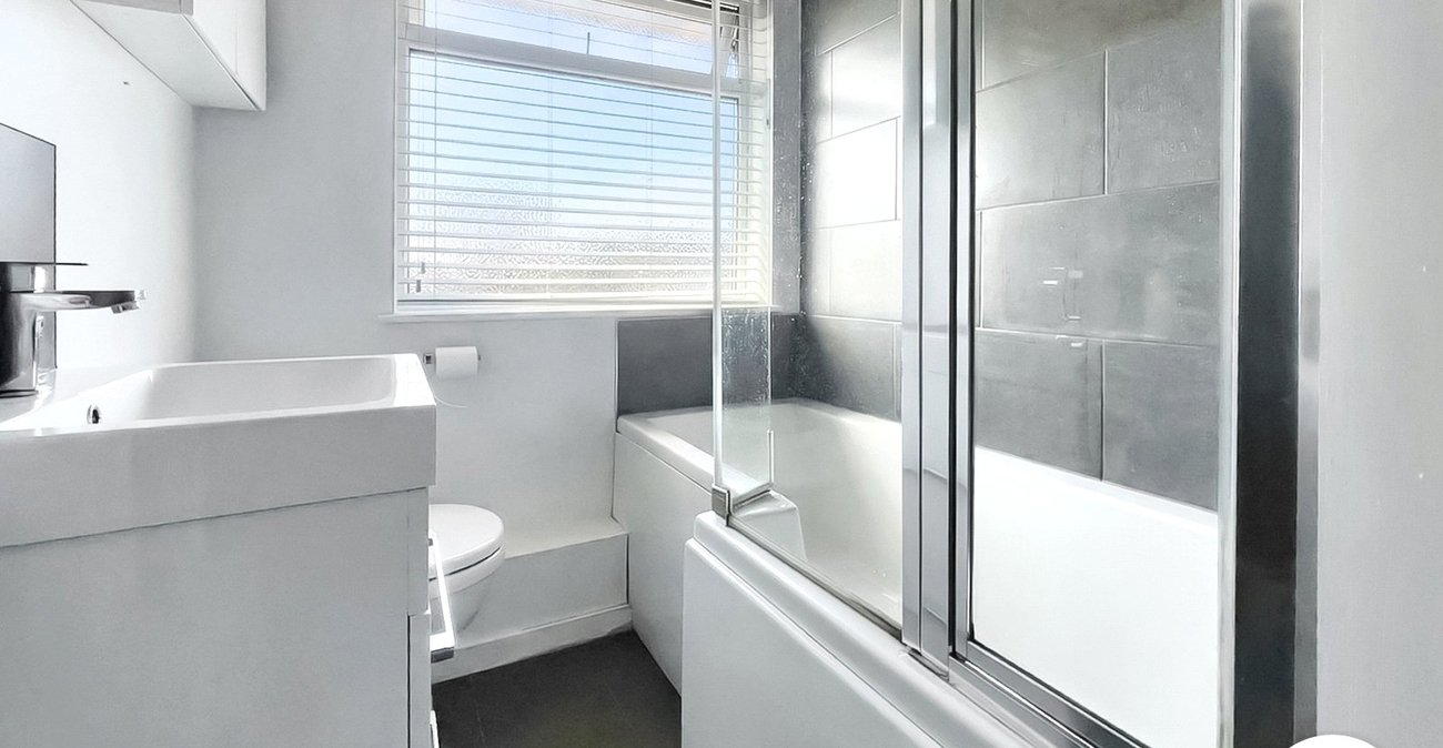 3 bedroom house to rent in Dartford | Robinson Jackson