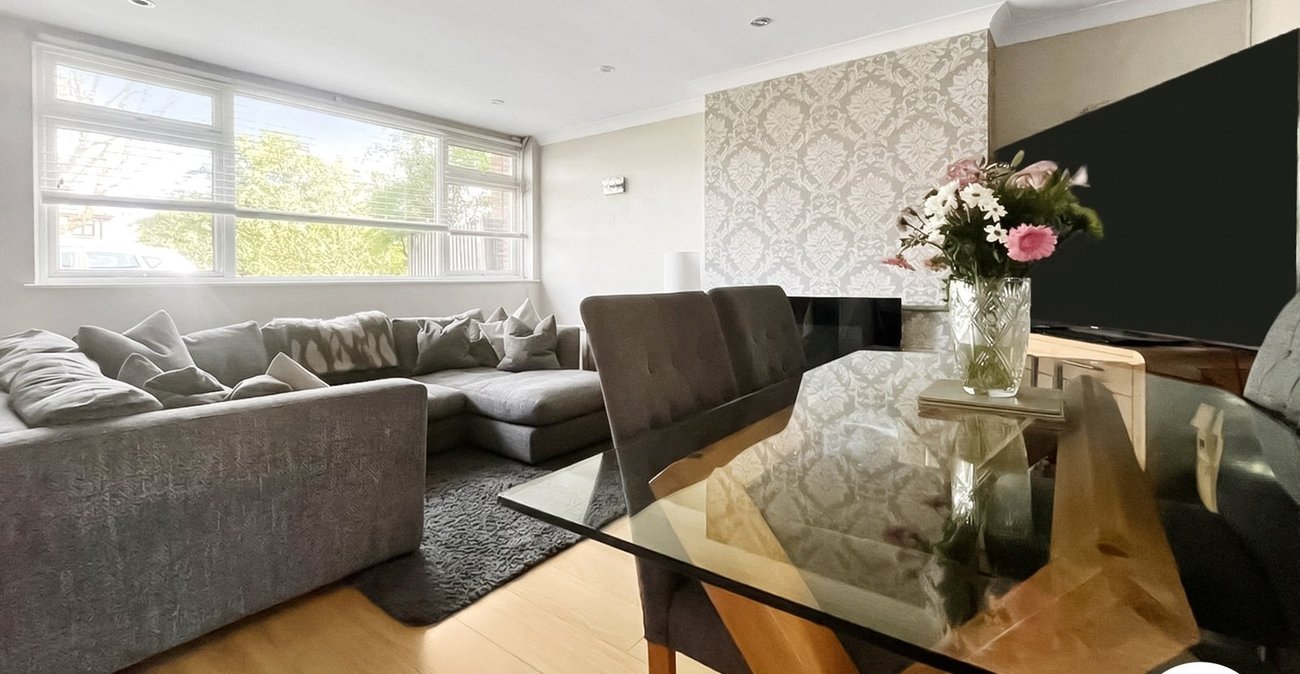 3 bedroom house to rent in Dartford | Robinson Jackson