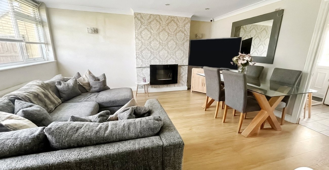 3 bedroom house to rent in Dartford | Robinson Jackson