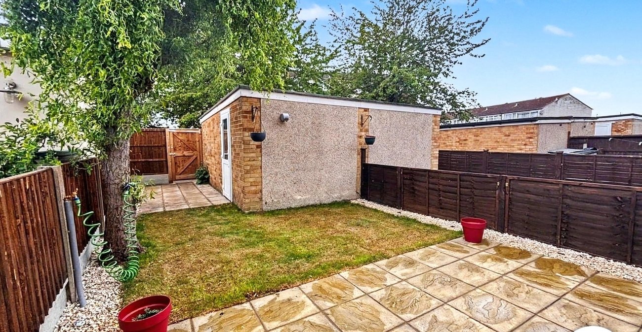 3 bedroom house to rent in Dartford | Robinson Jackson