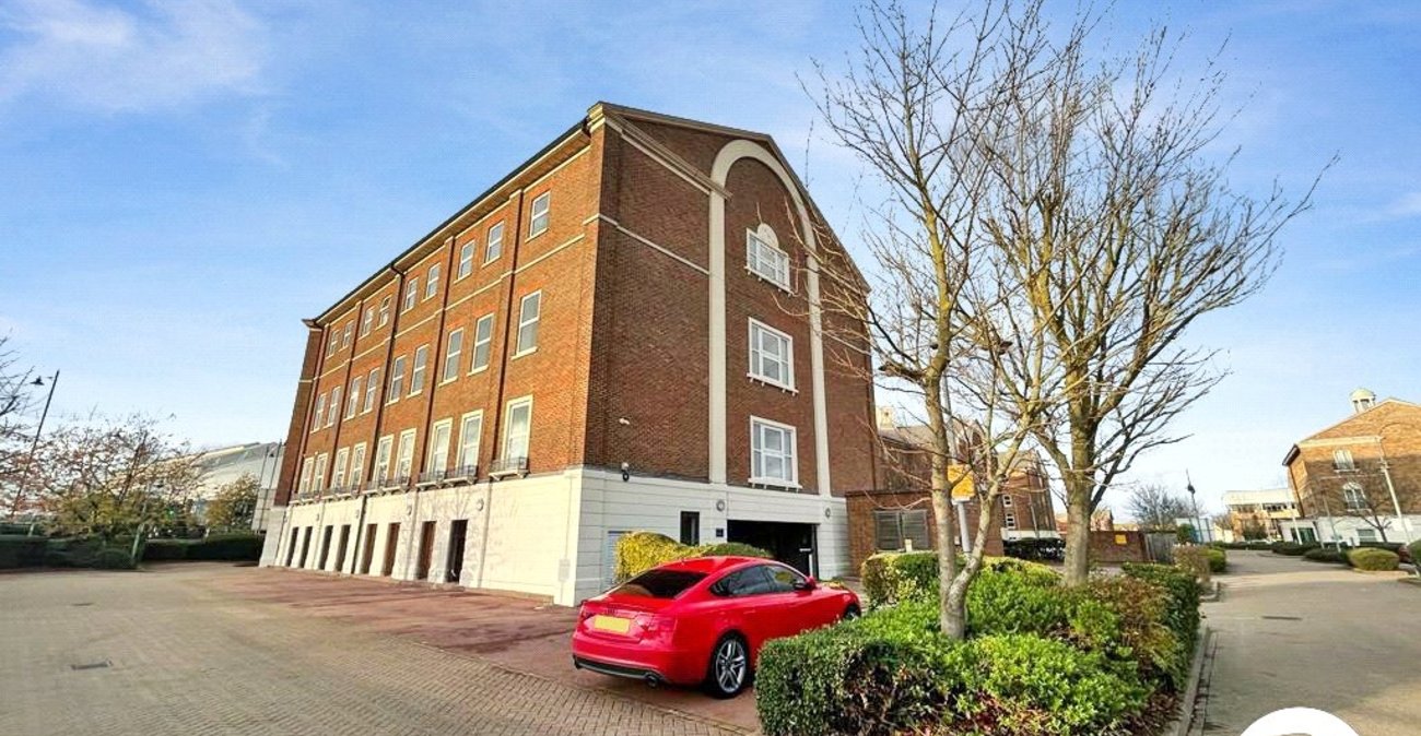 1 bedroom property to rent in Chatham Maritime | Robinson Michael & Jackson