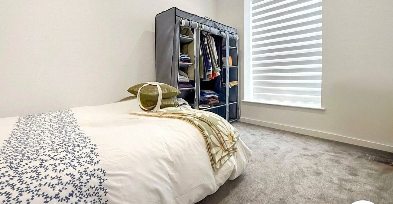 1 bedroom property to rent in Chatham Maritime | Robinson Michael & Jackson