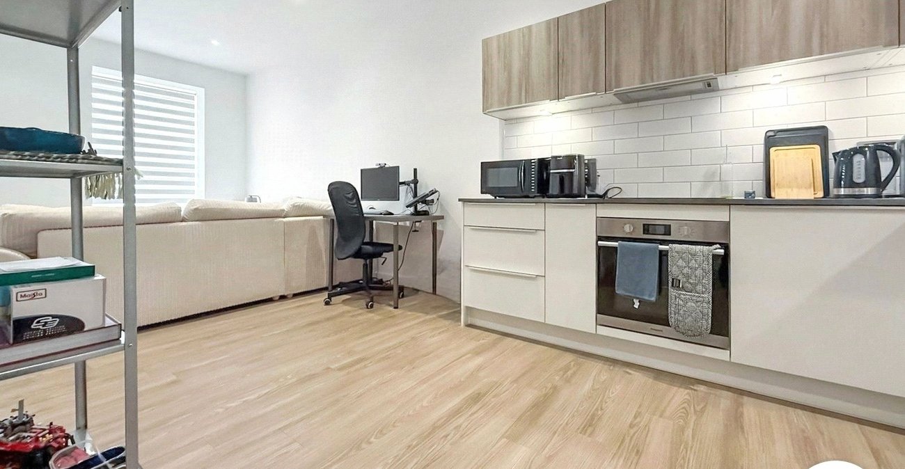 1 bedroom property to rent in Chatham Maritime | Robinson Michael & Jackson