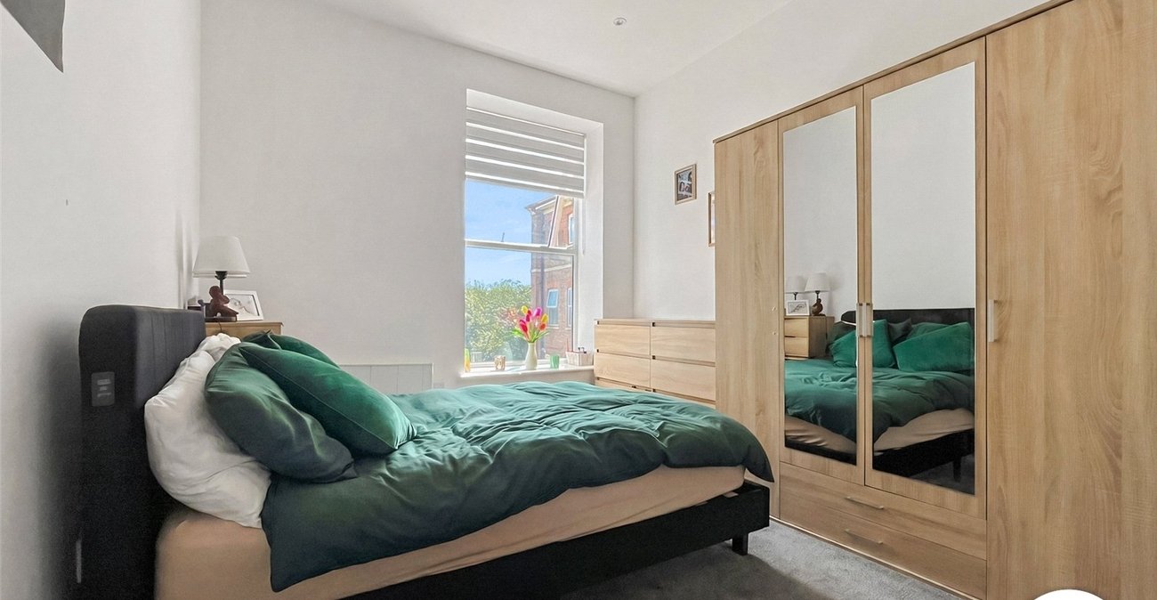 1 bedroom property to rent in Chatham Maritime | Robinson Michael & Jackson