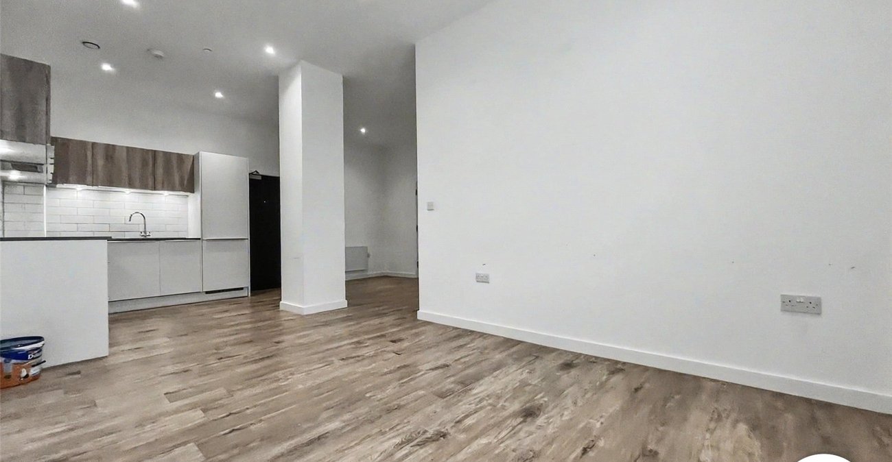 2 bedroom property to rent in Chatham Maritime | Robinson Michael & Jackson