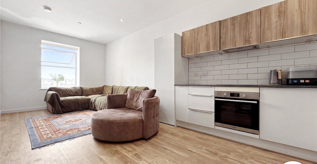1 bedroom property to rent in Chatham Maritime | Robinson Michael & Jackson