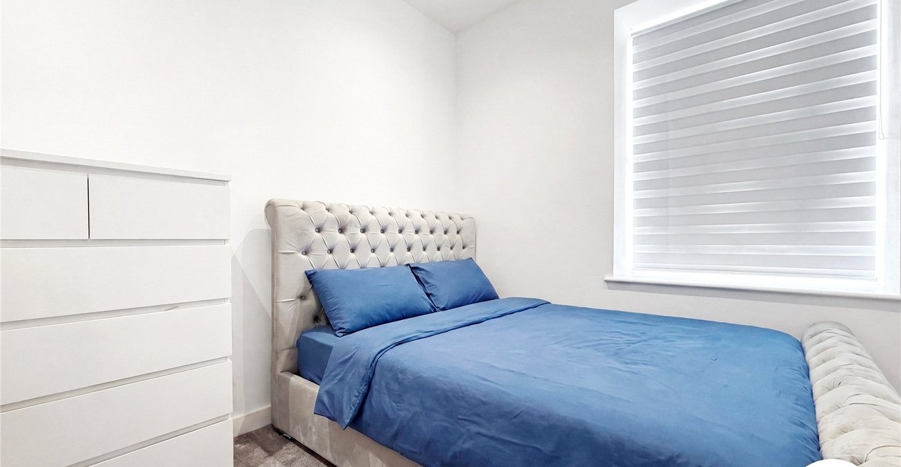 1 bedroom property to rent in Chatham Maritime | Robinson Michael & Jackson