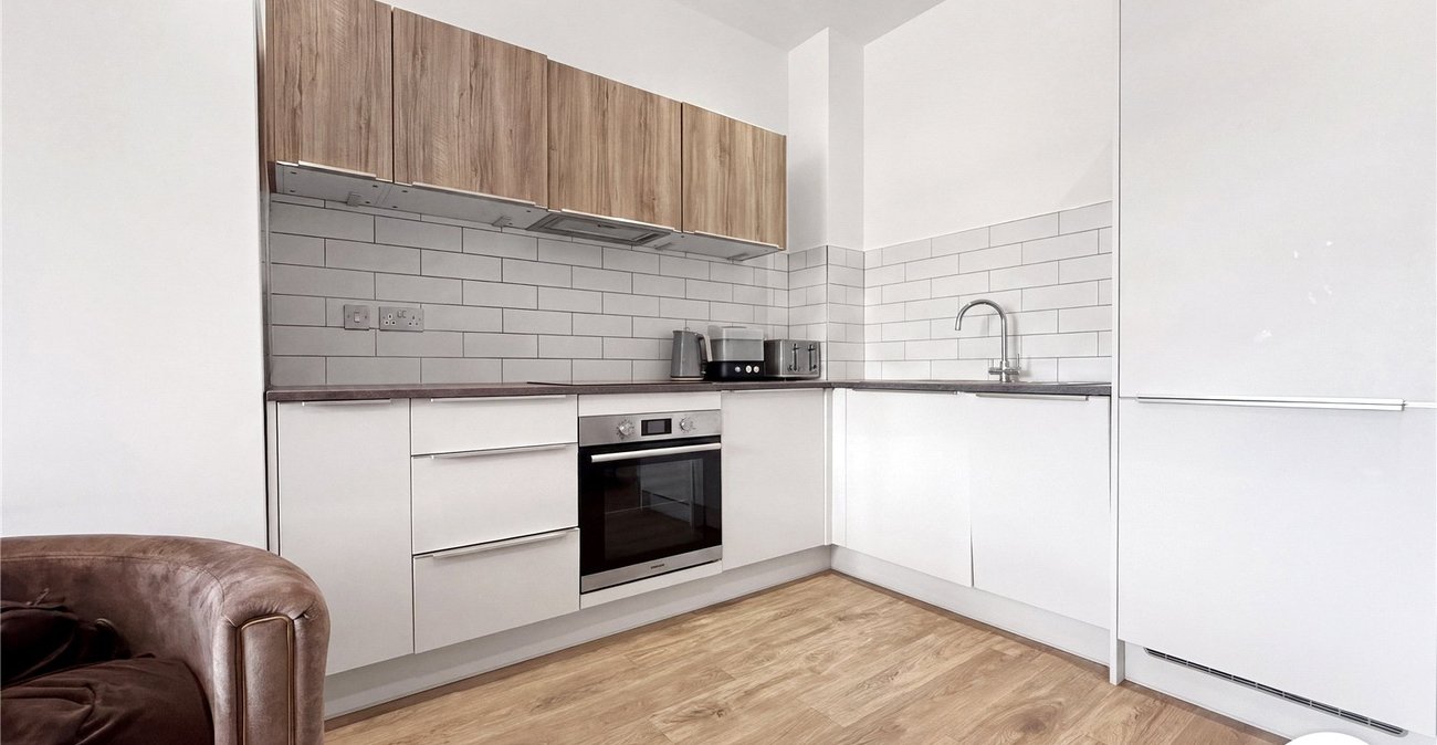 1 bedroom property to rent in Chatham Maritime | Robinson Michael & Jackson