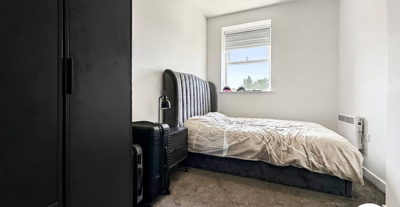 1 bedroom property to rent in Chatham Maritime | Robinson Michael & Jackson