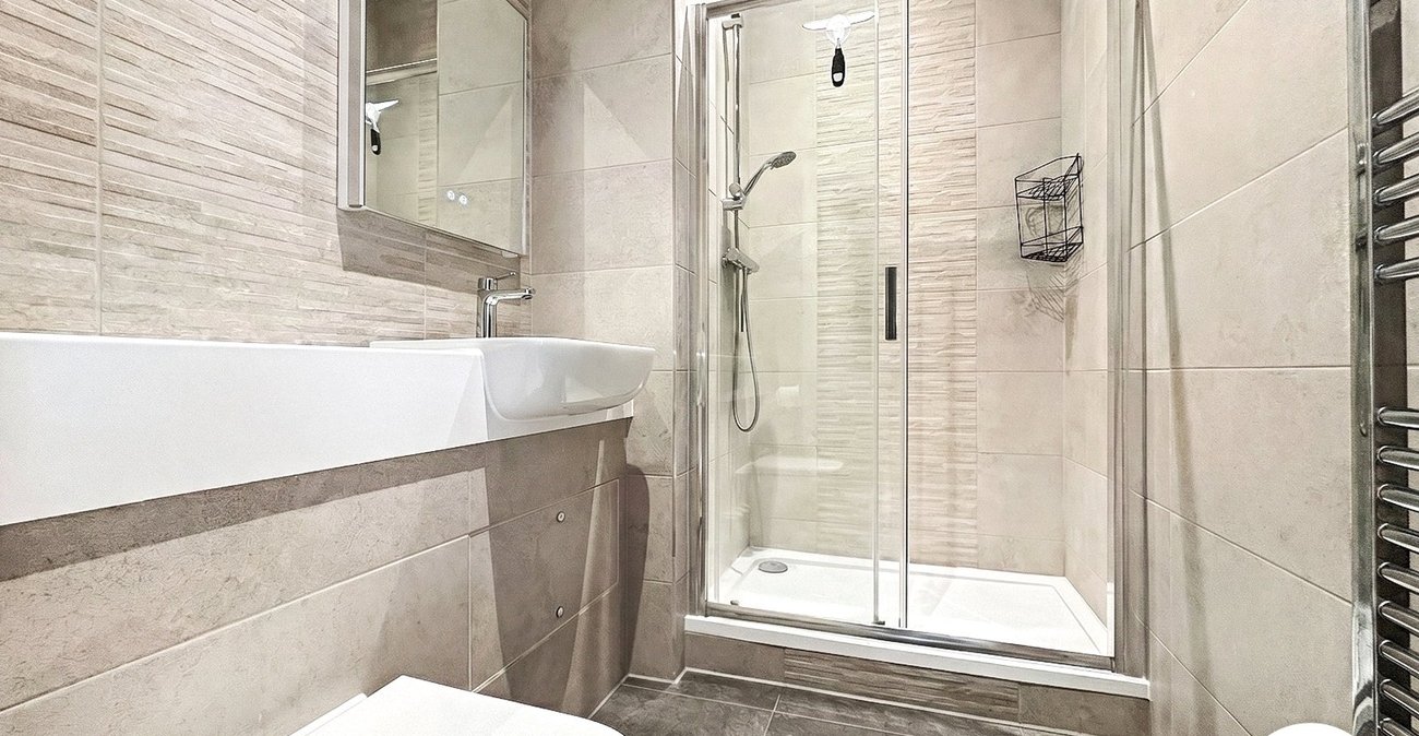 1 bedroom property to rent in Chatham Maritime | Robinson Michael & Jackson