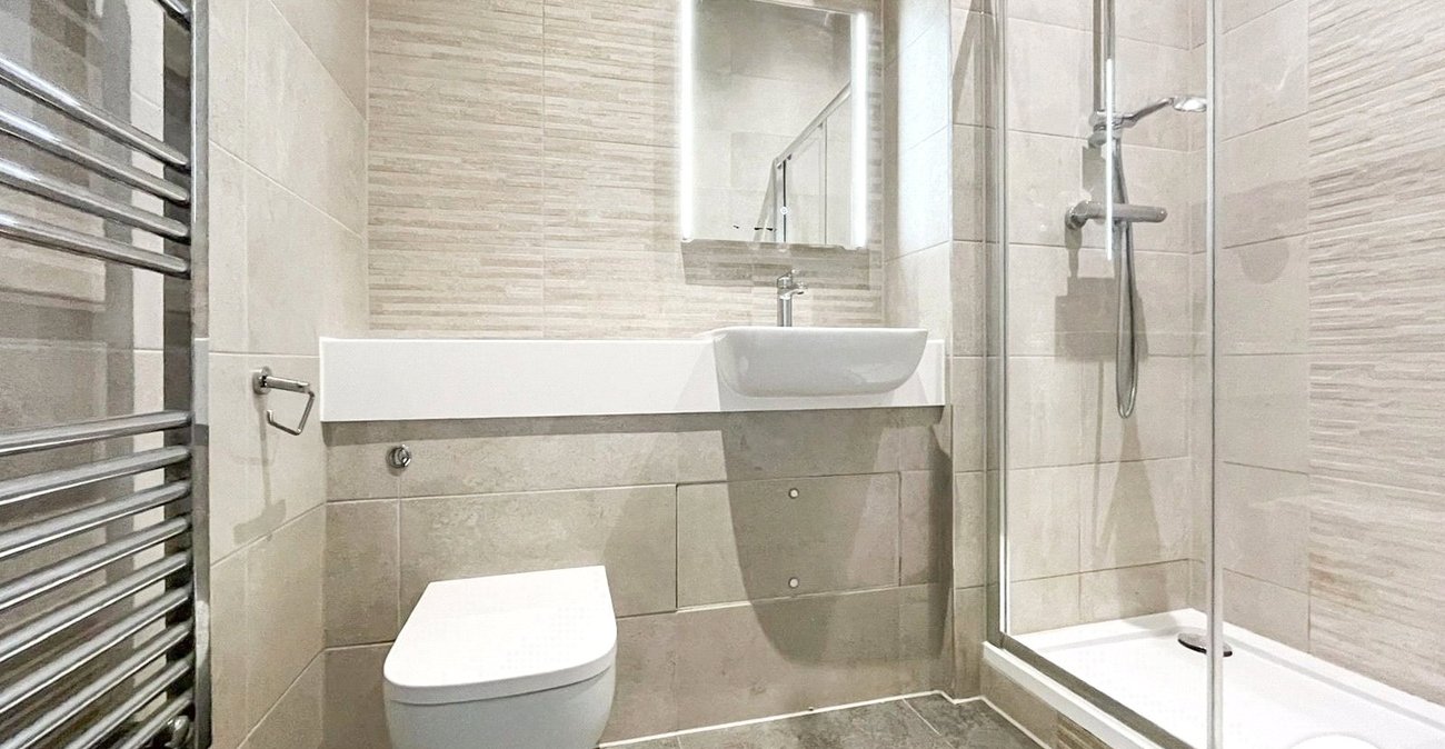 1 bedroom property to rent in Chatham Maritime | Robinson Michael & Jackson